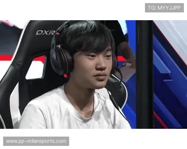 《顶级战队经理揭秘：打造冠军战队的幕后故事》，顶尖战队